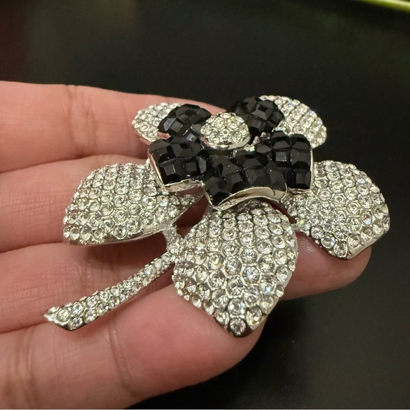 Unsigned Sterling Silver 925 Pave Crystal Black /Clear Rhinestones Flower Brooch
